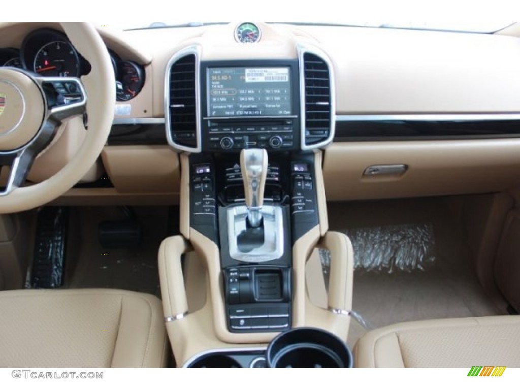 2016 Cayenne  - Mahogany Metallic / Luxor Beige photo #34