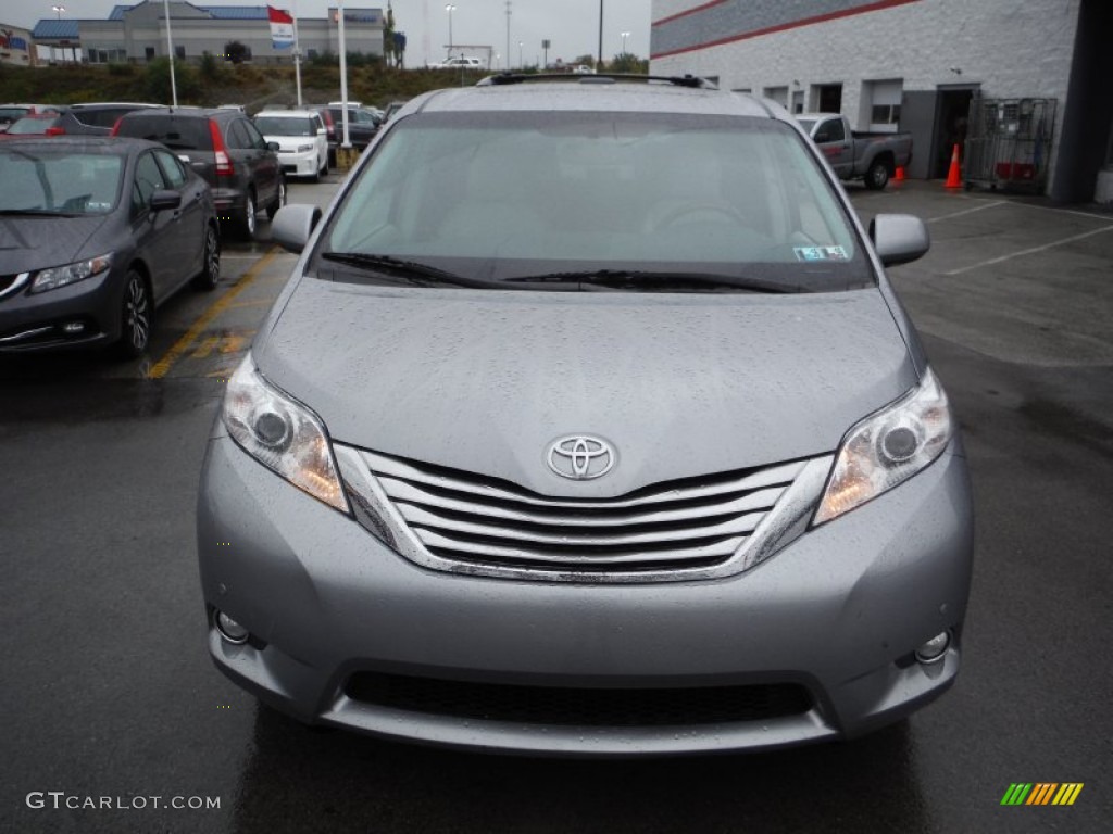 2011 Sienna Limited AWD - Silver Sky Metallic / Light Gray photo #4