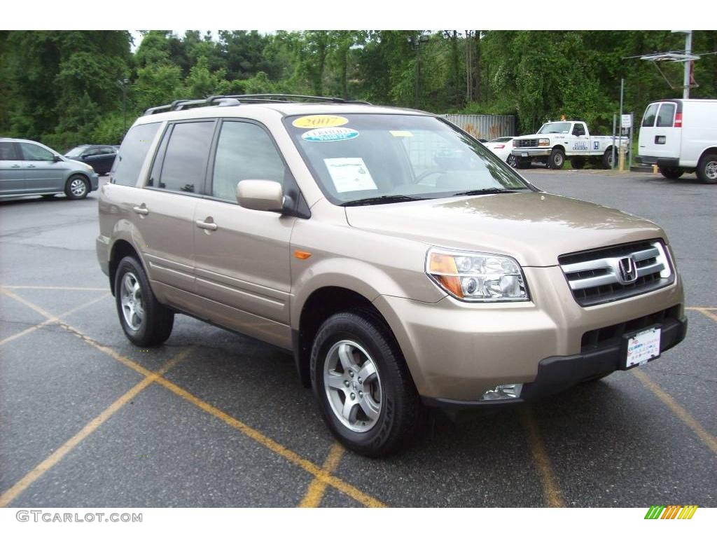 Desert Rock Metallic Honda Pilot