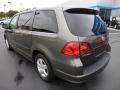 Meteor Gray Metallic - Routan SE Photo No. 3