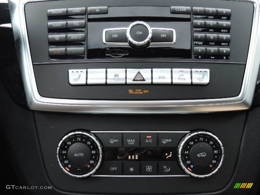 2016 Mercedes-Benz GL 450 4Matic Controls Photo #107070487