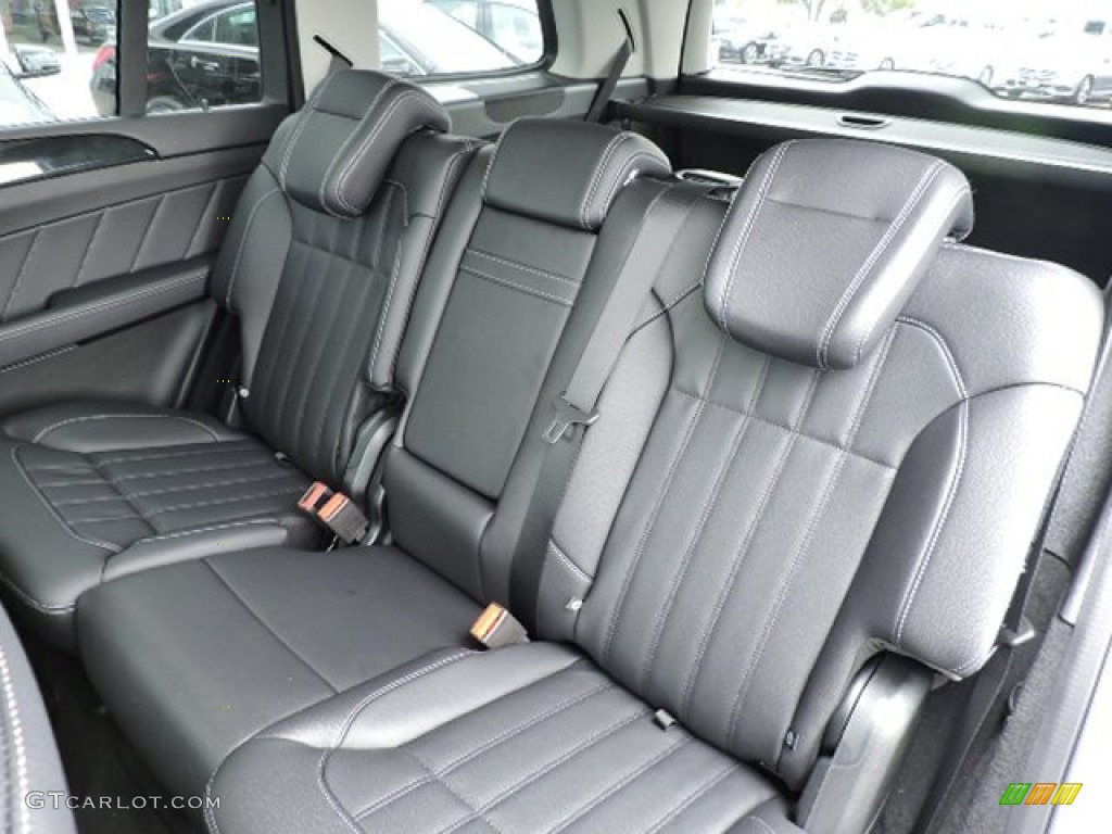 2016 Mercedes-Benz GL 450 4Matic Rear Seat Photos