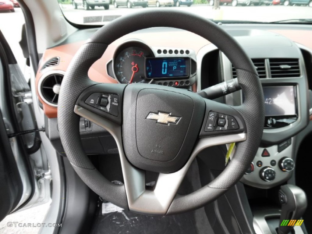 2016 Chevrolet Sonic LT Sedan Jet Black/Brick Steering Wheel Photo #107072767
