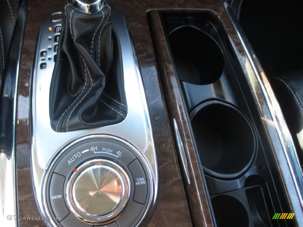 2015 Infiniti QX80 AWD Controls Photo #107079117