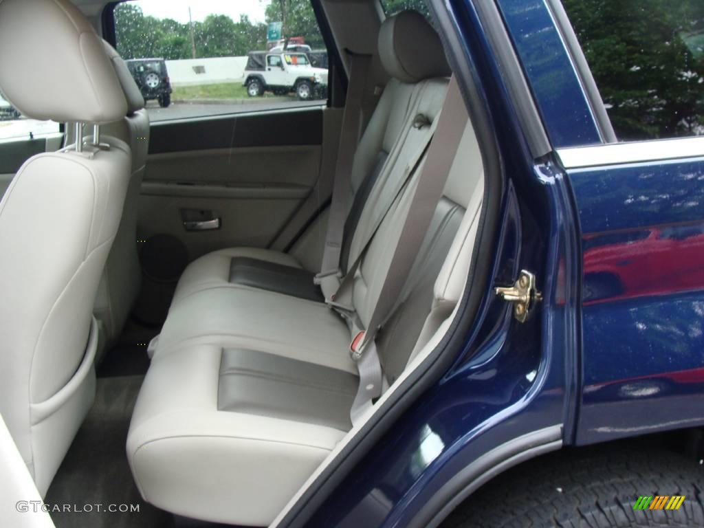 2005 Grand Cherokee Limited 4x4 - Midnight Blue Pearl / Medium Slate Gray photo #7