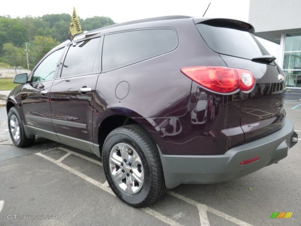 2010 Traverse LS - Dark Cherry Metallic / Dark Gray/Light Gray photo #3