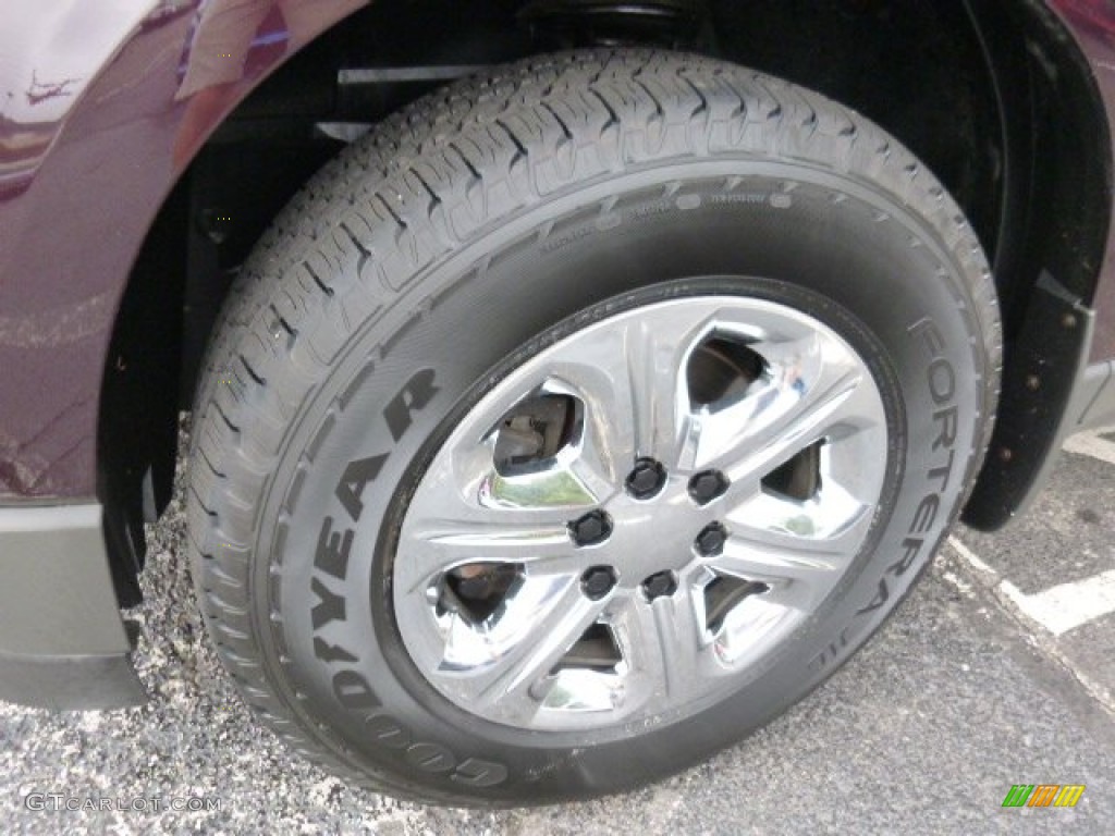 2010 Traverse LS - Dark Cherry Metallic / Dark Gray/Light Gray photo #10