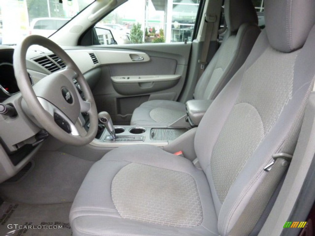 2010 Traverse LS - Dark Cherry Metallic / Dark Gray/Light Gray photo #11
