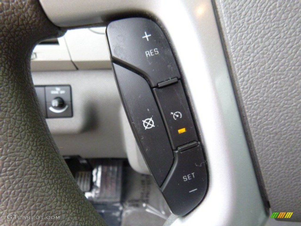 2010 Traverse LS - Dark Cherry Metallic / Dark Gray/Light Gray photo #18