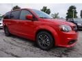 2016 Redline 2 Coat Pearl Dodge Grand Caravan SE  photo #4