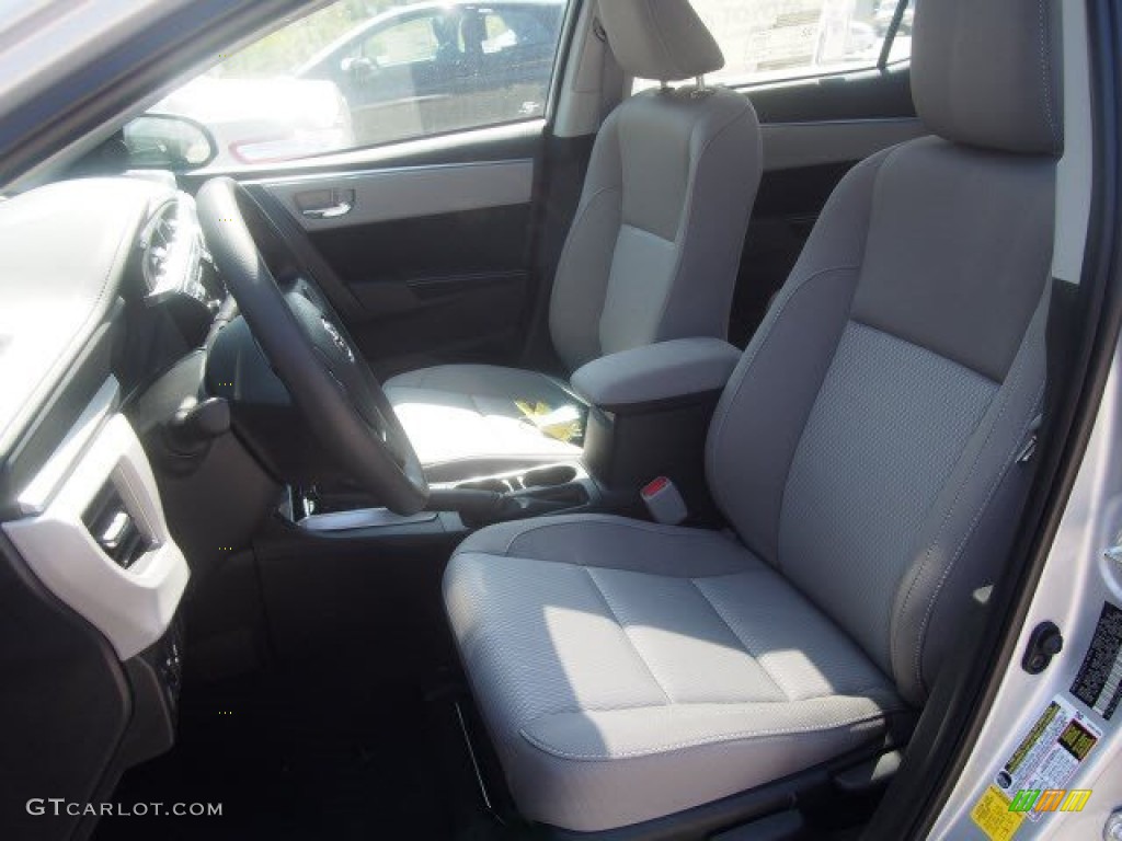 2016 Toyota Corolla LE Plus Front Seat Photo #107105970