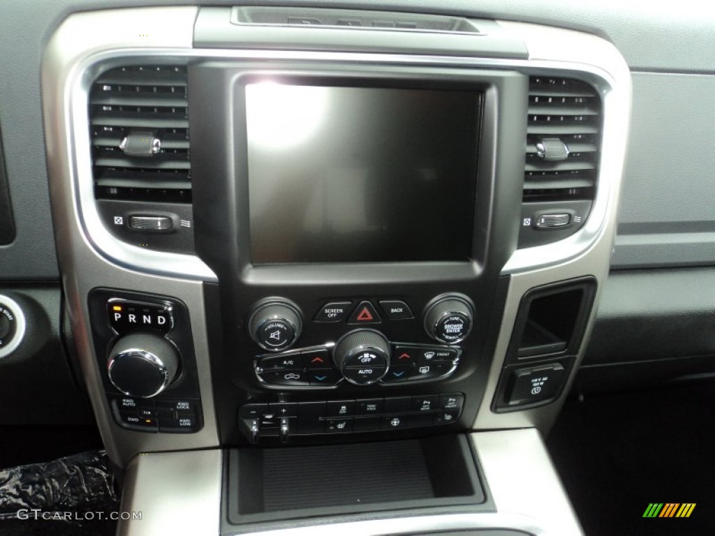 2016 Ram 1500 Big Horn Crew Cab 4x4 Controls Photo #107107515
