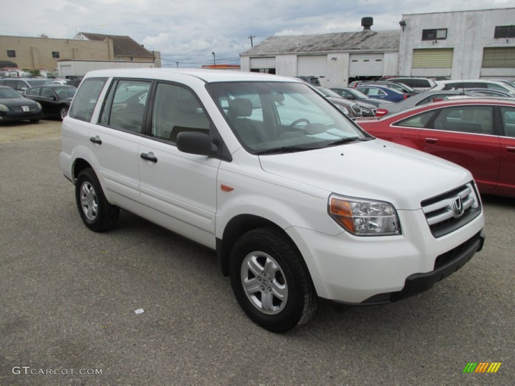 Taffeta White Honda Pilot