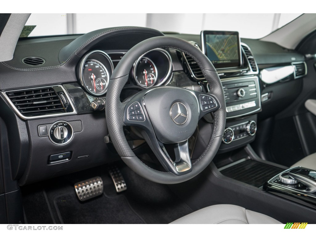 2016 Mercedes-Benz GLE 400 4Matic Crystal Grey/Black Dashboard Photo #107116459
