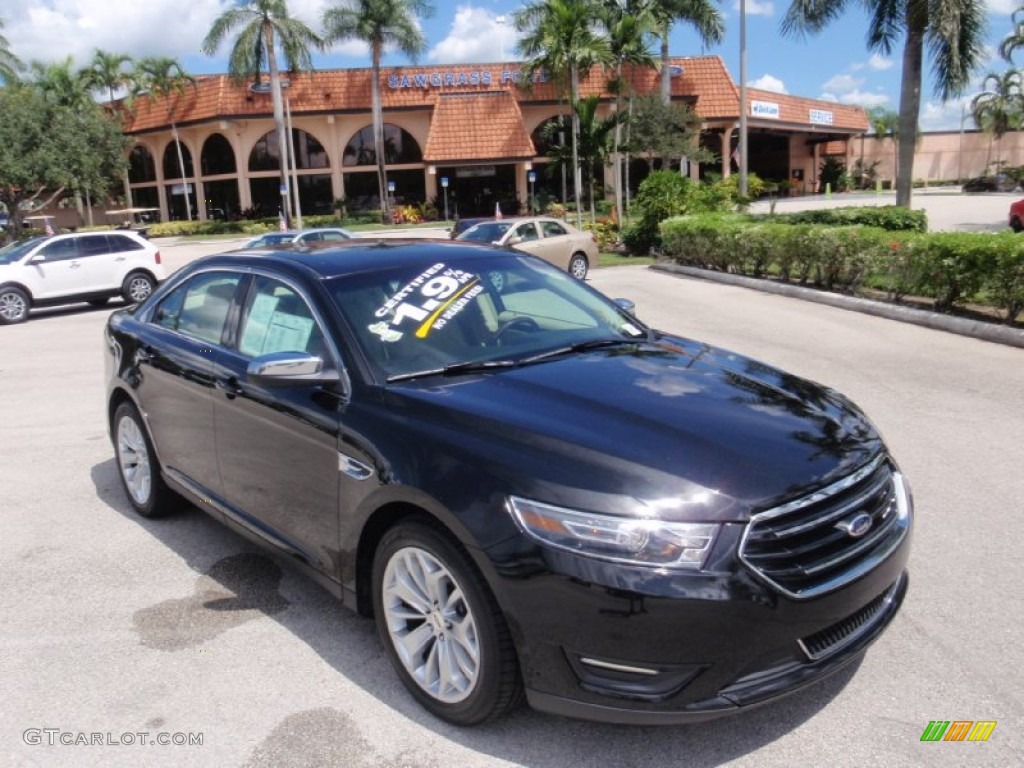 2015 Taurus Limited - Tuxedo Black Metallic / Dune photo #1