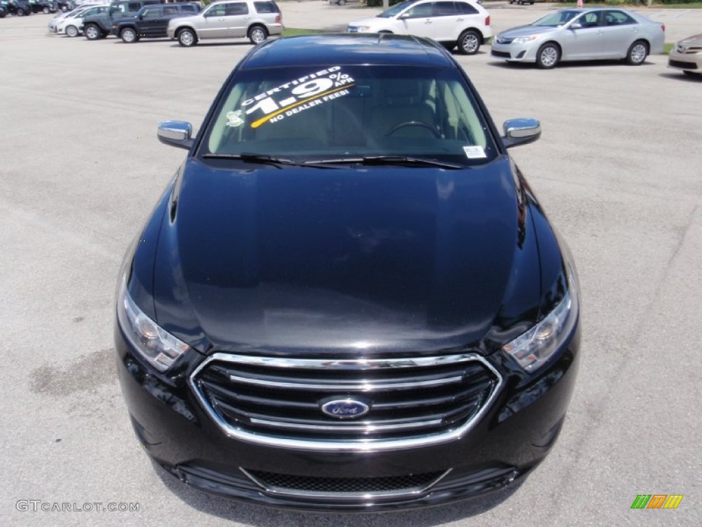 2015 Taurus Limited - Tuxedo Black Metallic / Dune photo #16