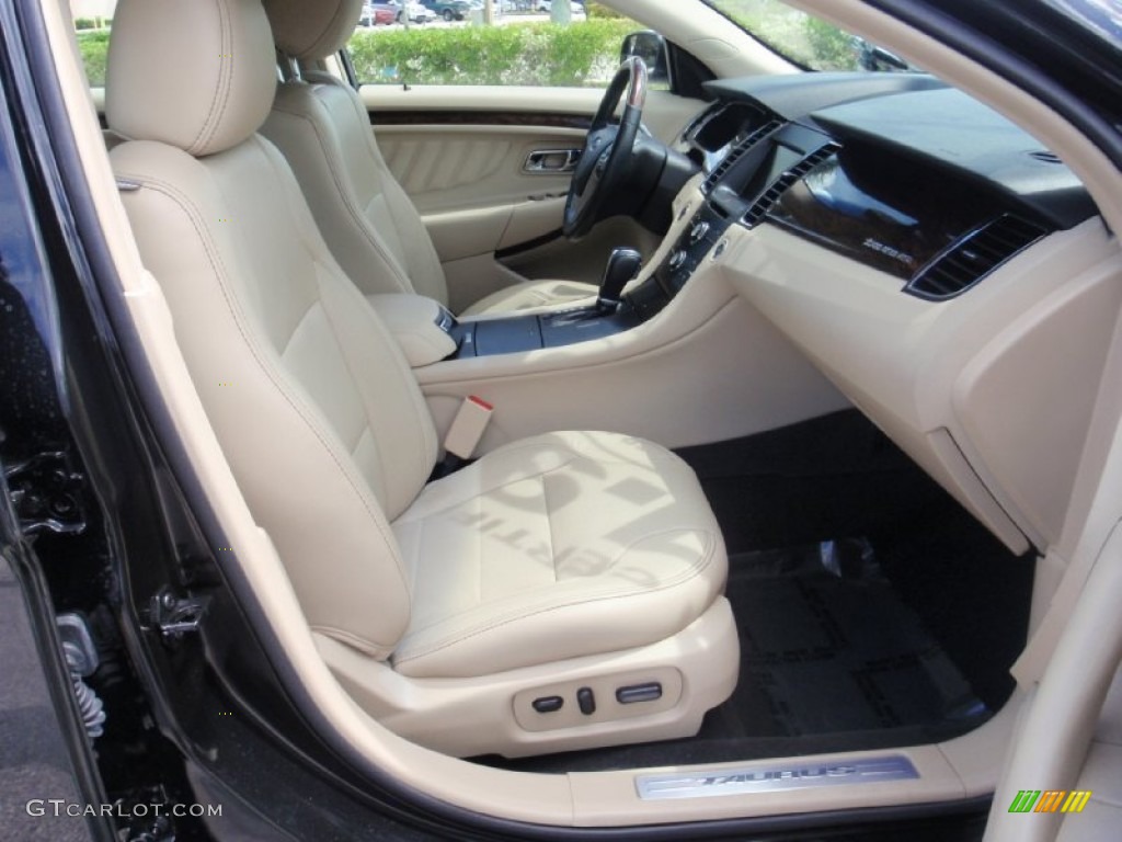 2015 Taurus Limited - Tuxedo Black Metallic / Dune photo #21