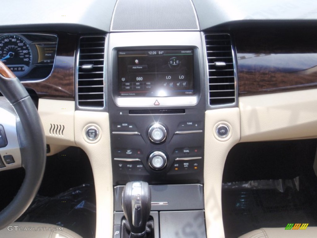 2015 Taurus Limited - Tuxedo Black Metallic / Dune photo #26
