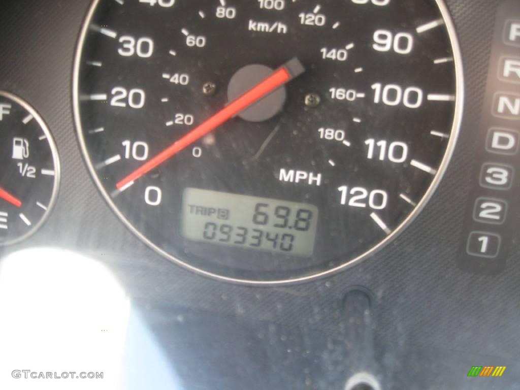 2004 Legacy L Sedan - Regatta Red Pearl / Gray Moquette photo #12