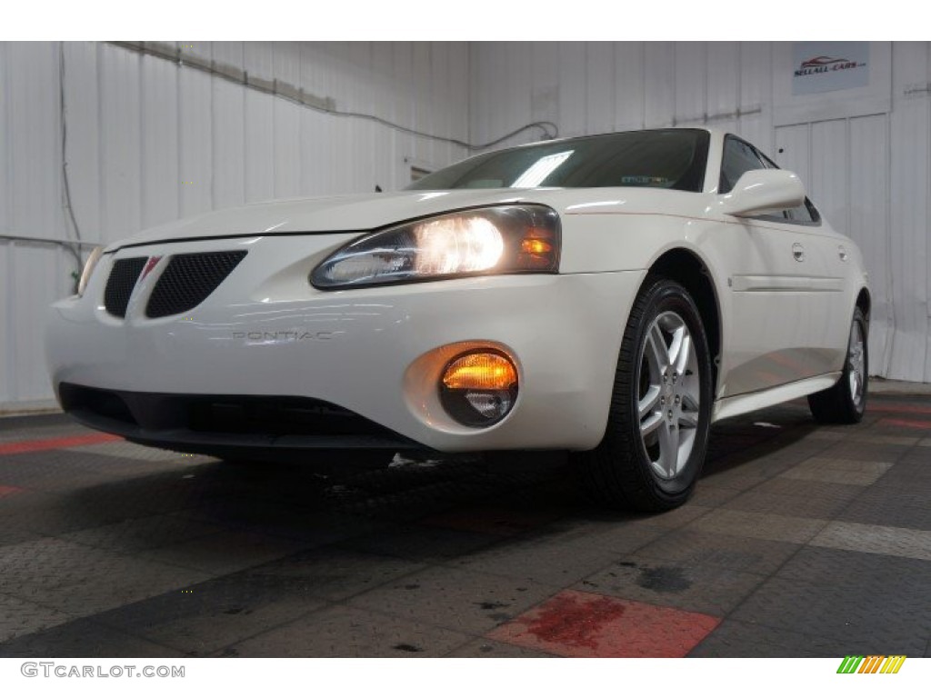 2006 Grand Prix GT Sedan - Ivory White / Sand photo #3