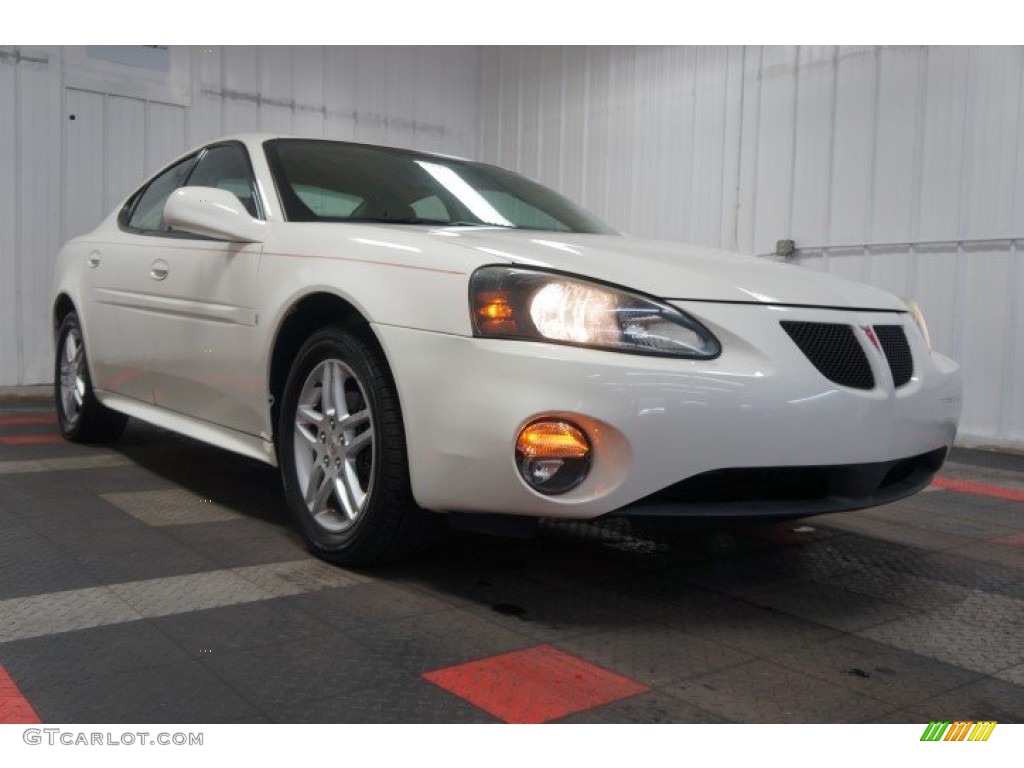 2006 Grand Prix GT Sedan - Ivory White / Sand photo #5