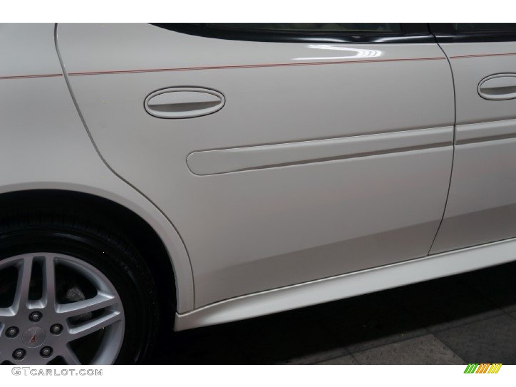 2006 Grand Prix GT Sedan - Ivory White / Sand photo #48