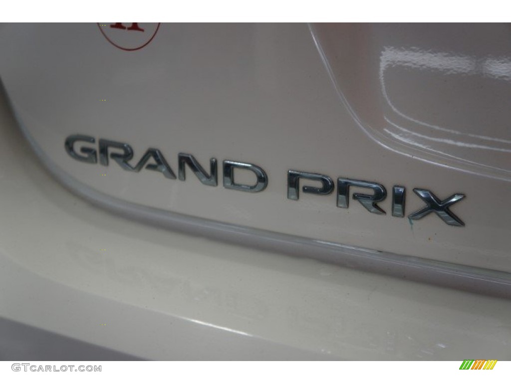 2006 Grand Prix GT Sedan - Ivory White / Sand photo #78
