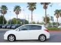 Fresh Powder White - Versa 1.8 SL Hatchback Photo No. 3