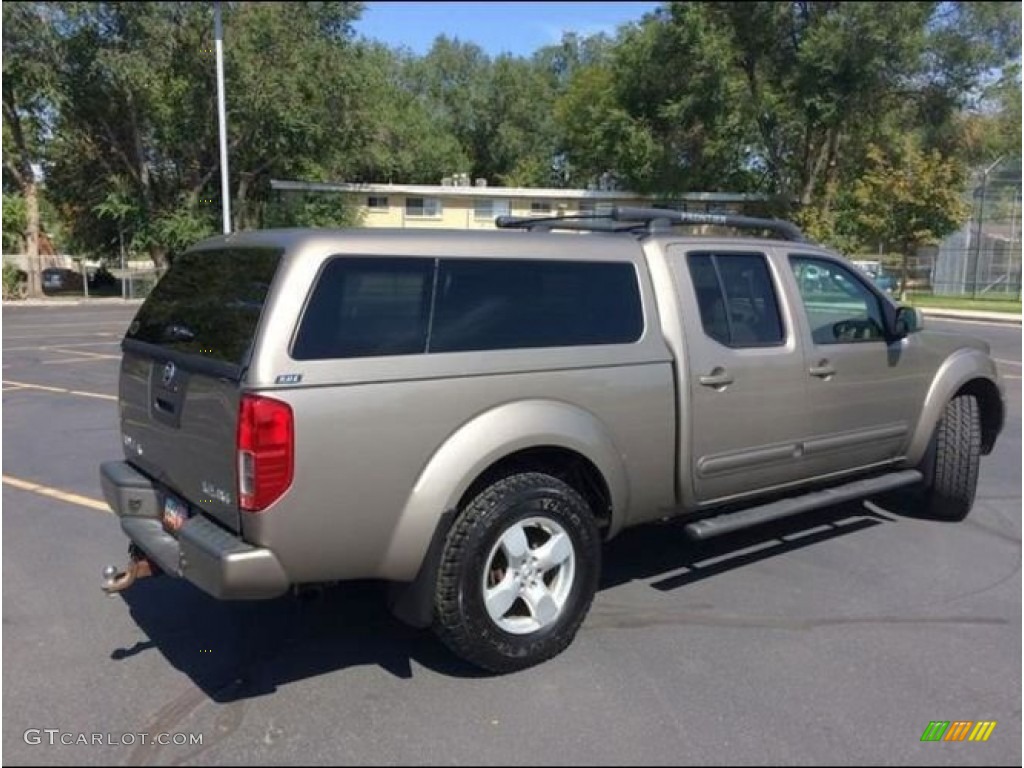 2007 Frontier LE Crew Cab 4x4 - Desert Stone / Desert photo #2