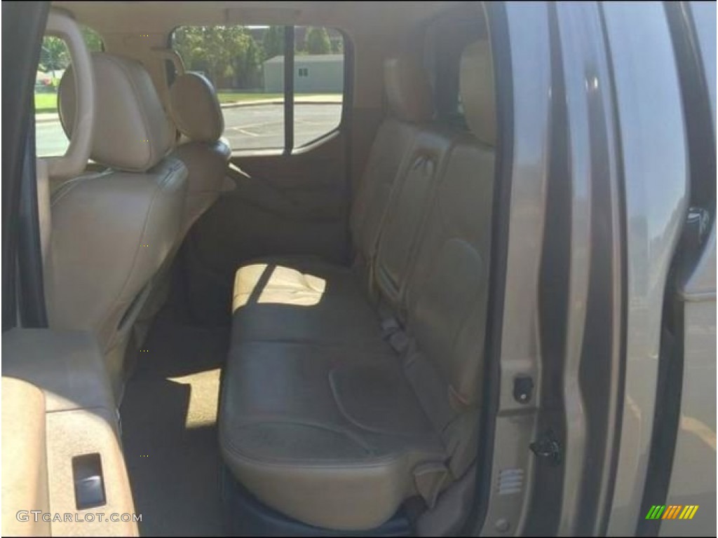 2007 Frontier LE Crew Cab 4x4 - Desert Stone / Desert photo #6