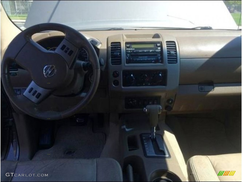 2007 Frontier LE Crew Cab 4x4 - Desert Stone / Desert photo #7