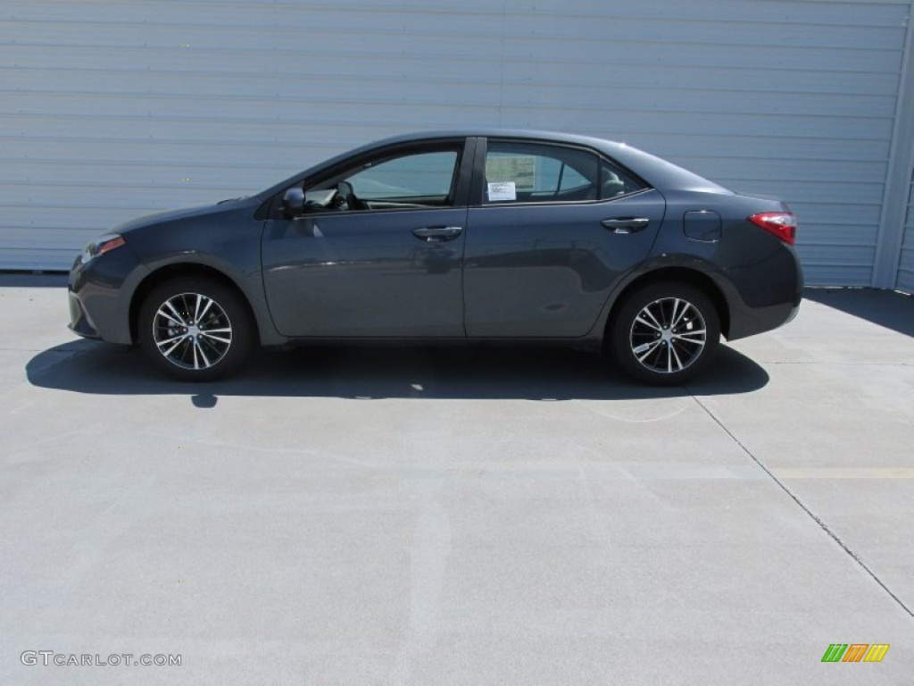2016 Corolla LE Plus - Classic Silver Metallic / Black photo #6
