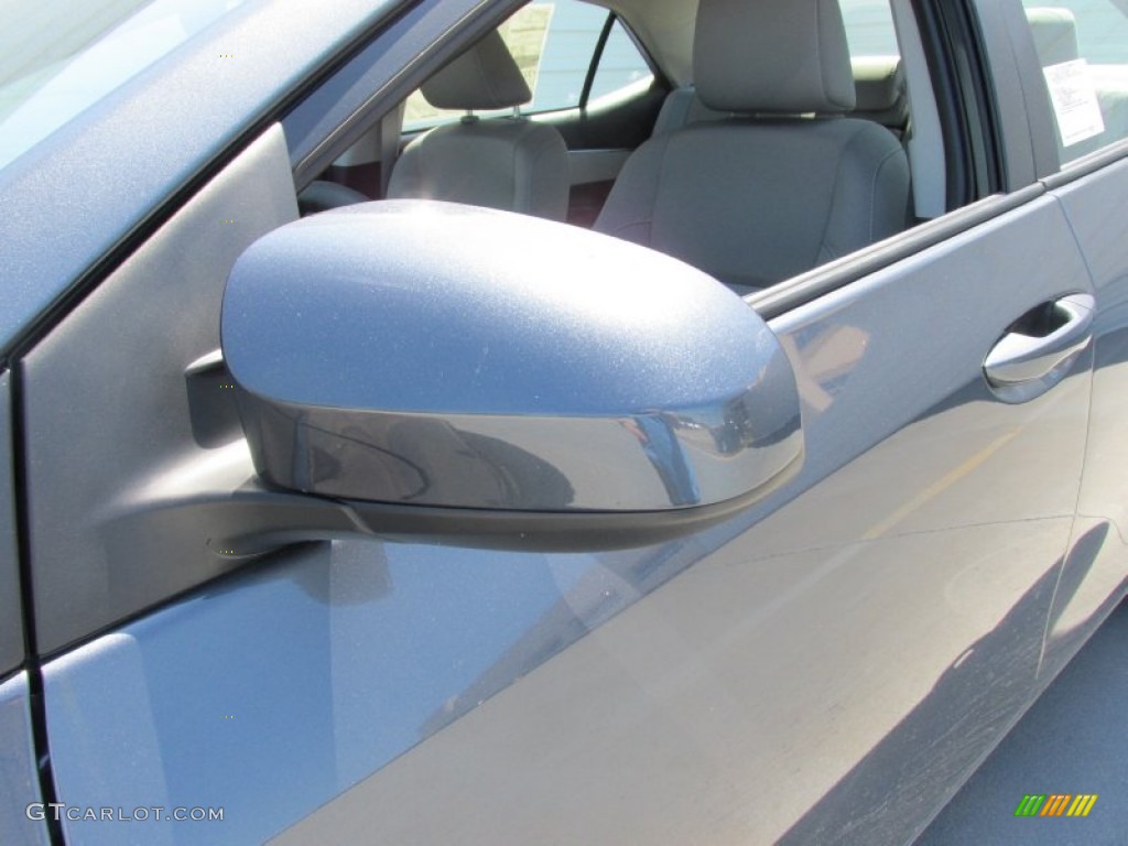 2016 Corolla LE Plus - Classic Silver Metallic / Black photo #12