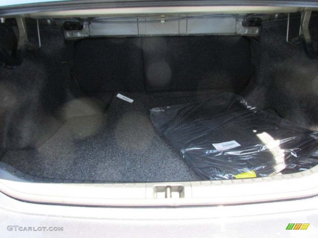 2016 Corolla LE Plus - Classic Silver Metallic / Black photo #15