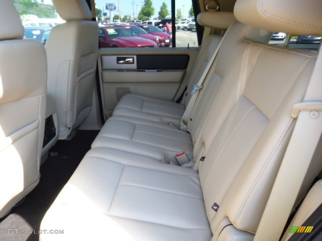 2015 Expedition XLT 4x4 - Bronze Fire Metallic / Dune photo #8