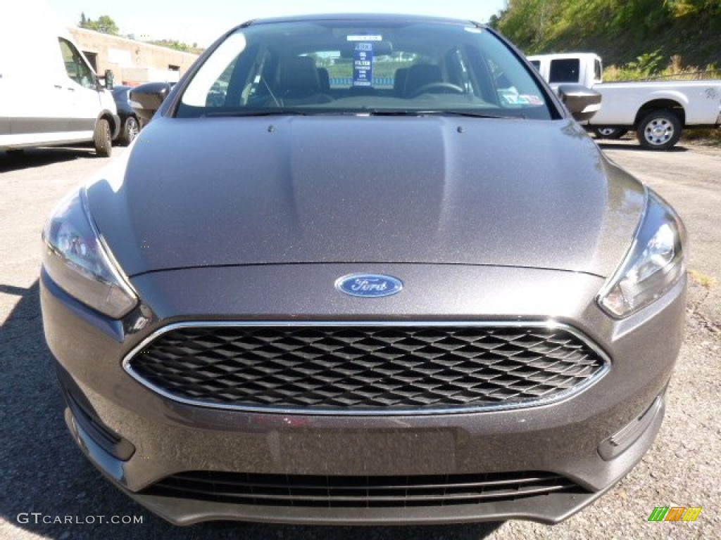 2015 Focus SE Sedan - Magnetic Metallic / Charcoal Black photo #6