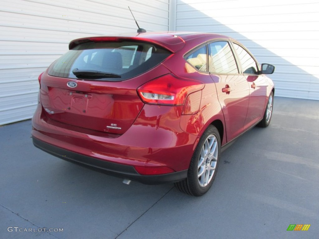 2015 Focus SE Hatchback - Ruby Red Metallic / Charcoal Black photo #4