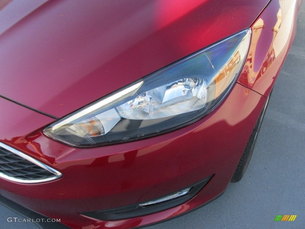 2015 Focus SE Hatchback - Ruby Red Metallic / Charcoal Black photo #9