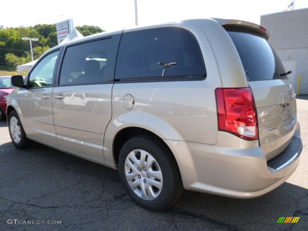 2016 Grand Caravan SE - Cashmere/Sandstone Pearl / Black/Light Graystone photo #3