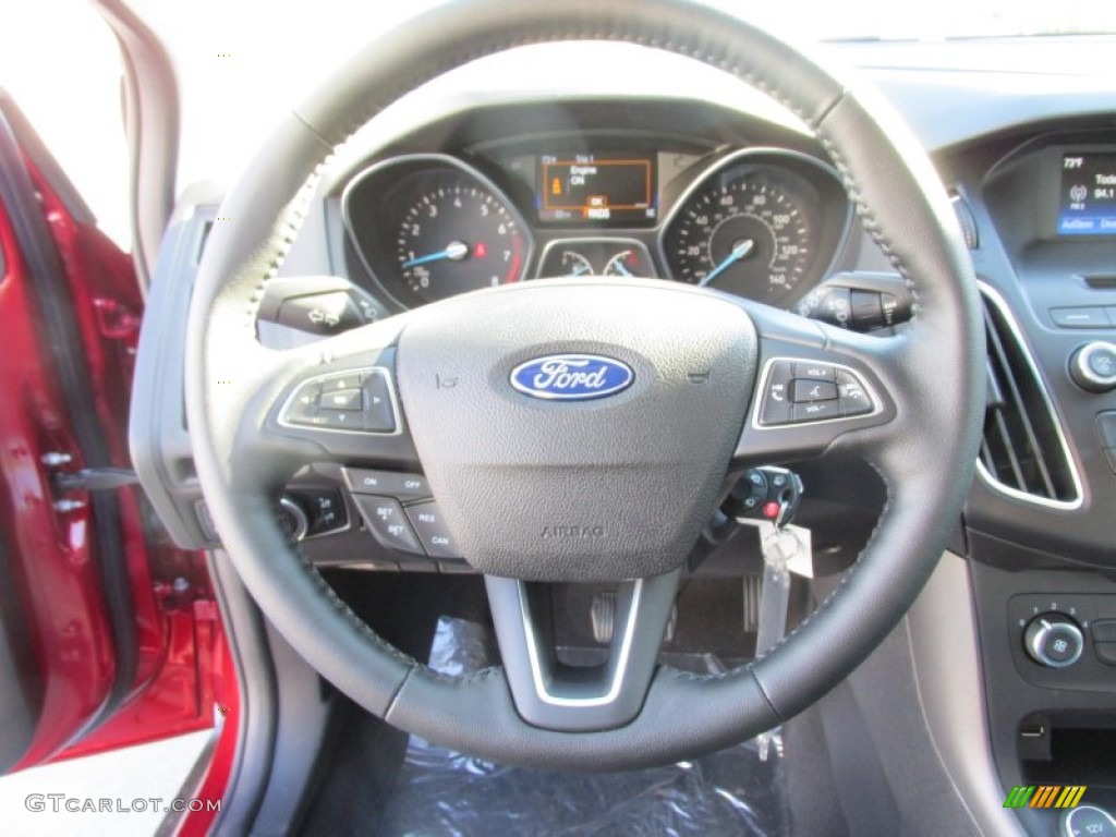 2015 Focus SE Hatchback - Ruby Red Metallic / Charcoal Black photo #28