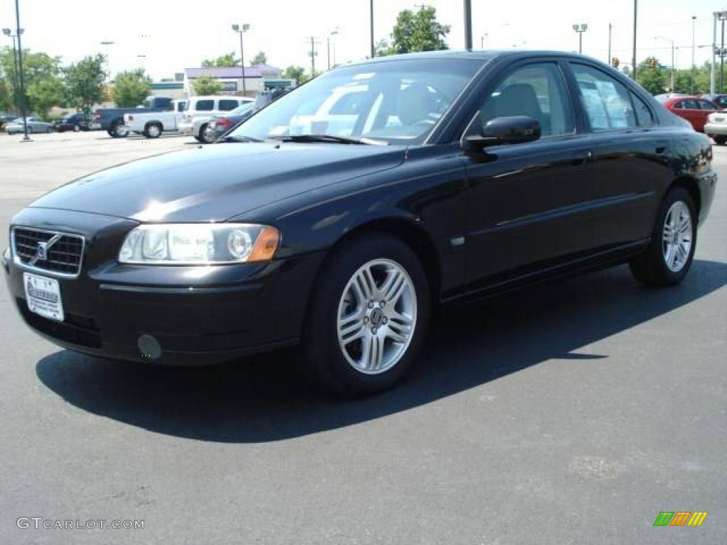 2006 S60 2.5T - Black / Taupe/Light Taupe photo #1