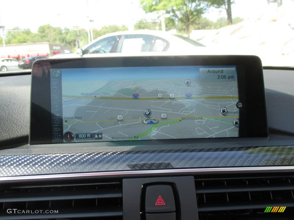 2016 BMW M4 Convertible Navigation Photos
