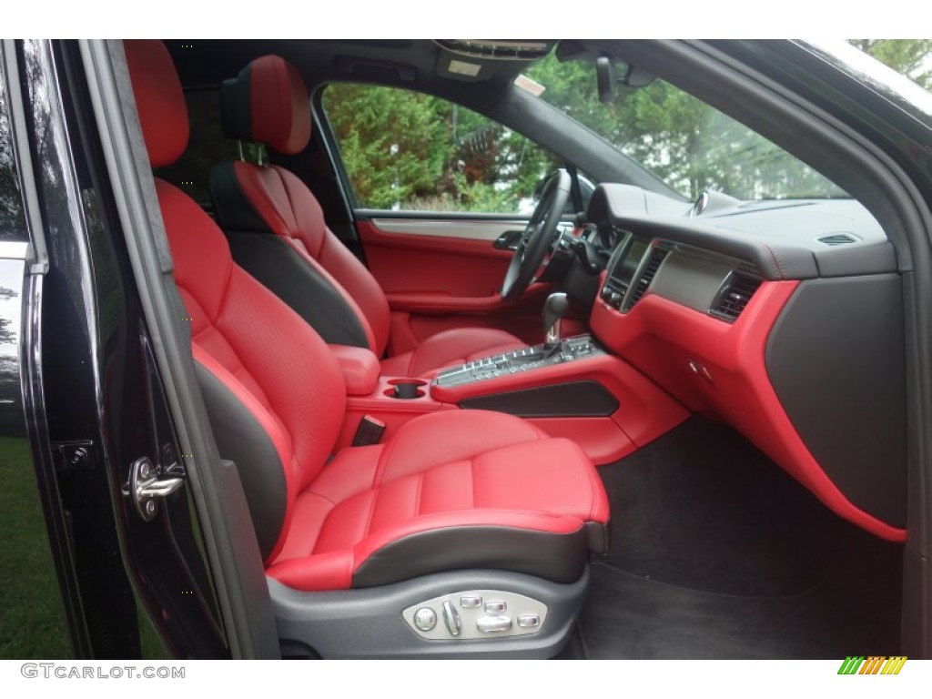 2015 Porsche Macan Turbo Front Seat Photo #107161412