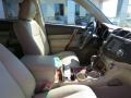 2010 Toyota Highlander Sand Beige Interior Interior Photo