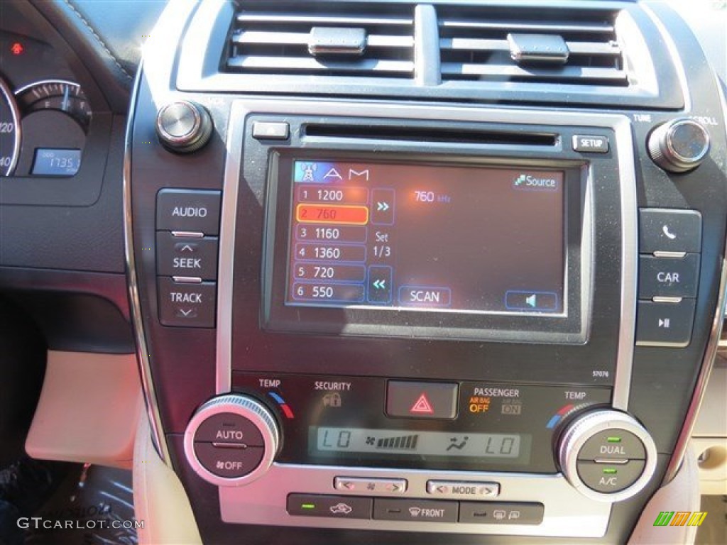 2014 Camry XLE - Champagne Mica / Ivory photo #19