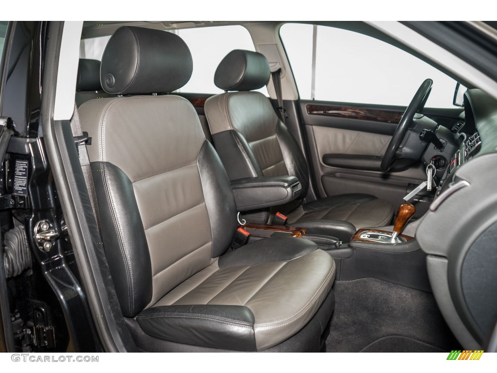 2004 Audi Allroad 4.2 quattro Avant Front Seat Photo #107168603