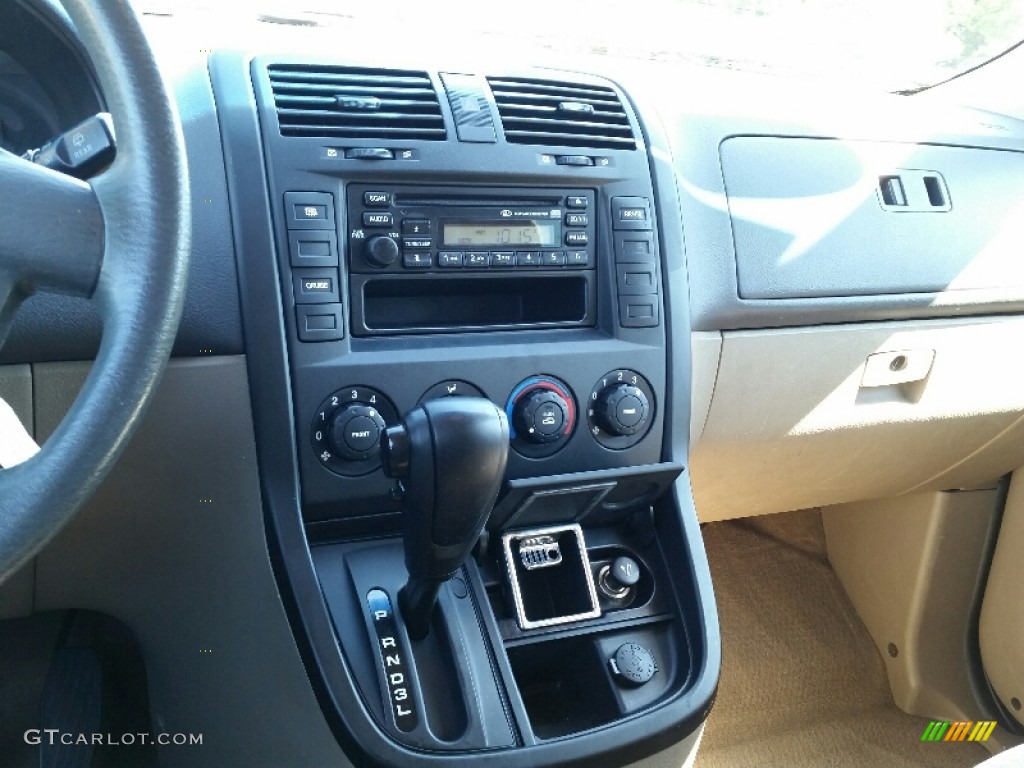 2003 Sedona LX - Dark Emerald Green / Beige photo #16