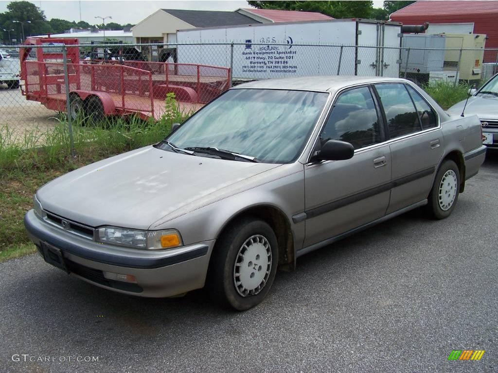 1990 Accord LX Sedan - Laguna Gold Metallic / Brown photo #1