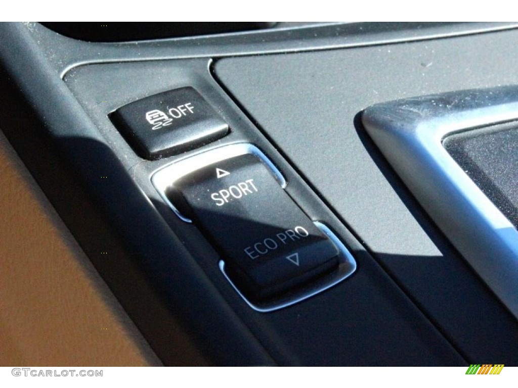 2015 3 Series 320i xDrive Sedan - Mineral White Metallic / Black photo #27