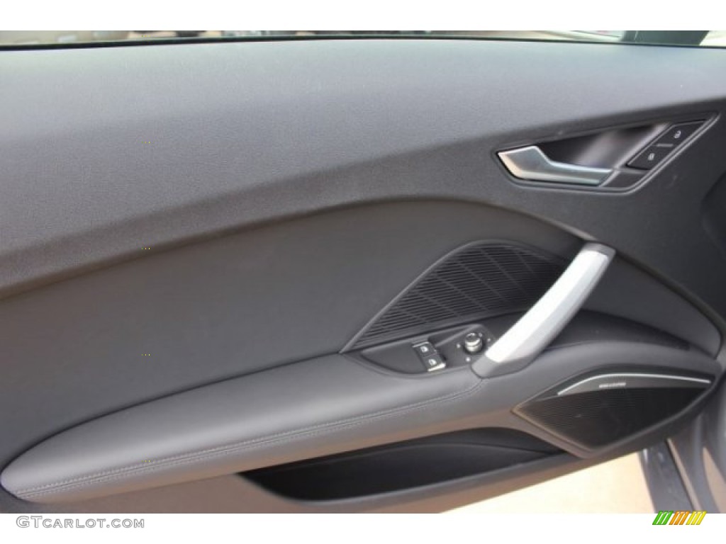 2016 Audi TT 2.0T quattro Coupe Door Panel Photos